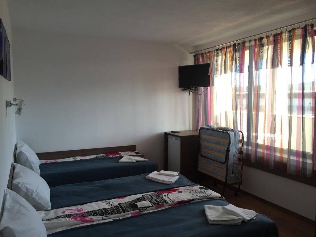 Guest House Hasiendata 파벨 반야 외부 사진